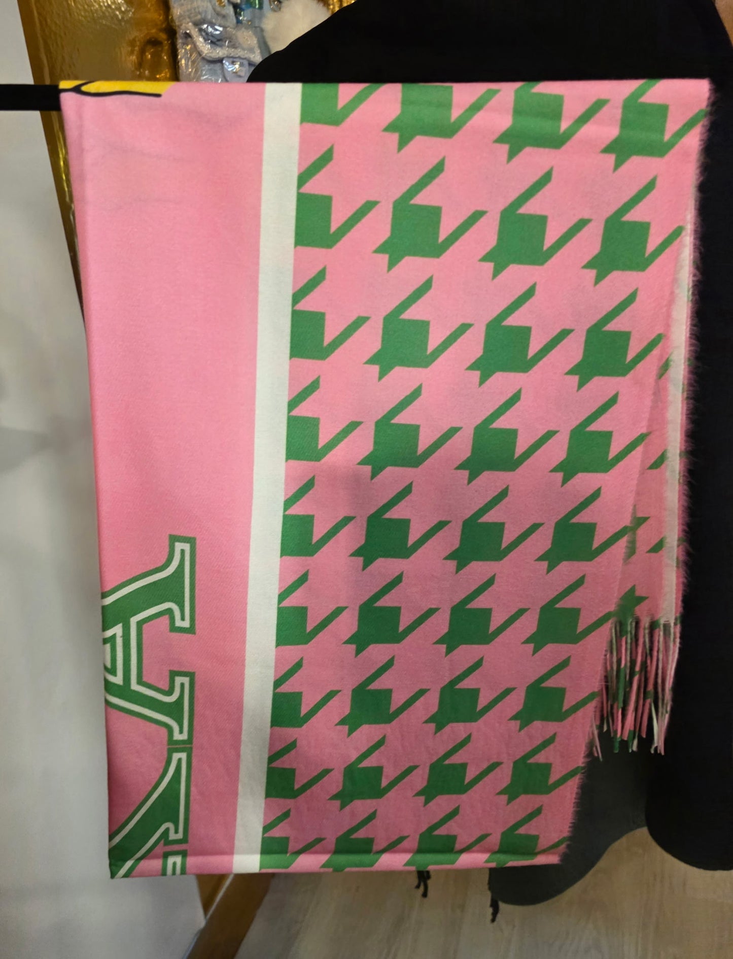 Pink & Green Ladies !