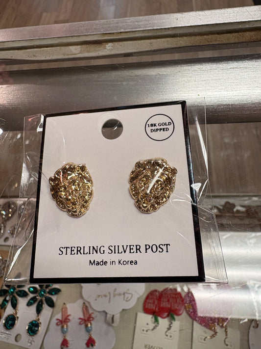 Stud Earrings!
